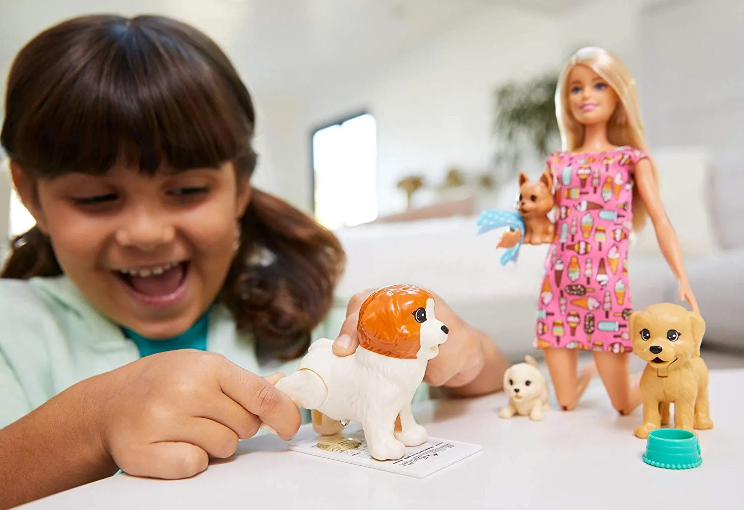 Barbie Doggy Daycare Doll, Blonde, and Pets Playset