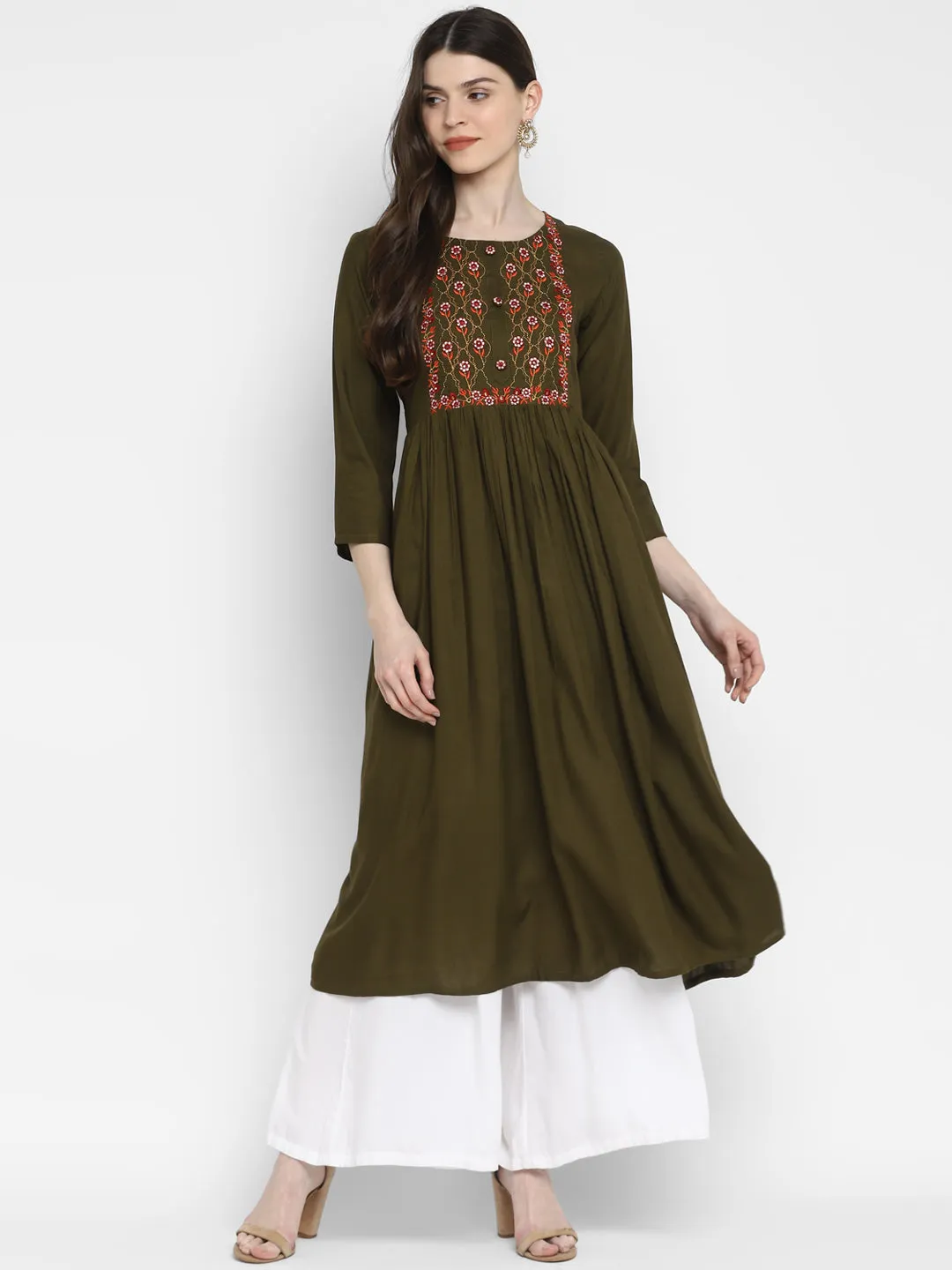 Women'S Embroidered & Solid Anarkali Rayon Mahendi Green Kurta