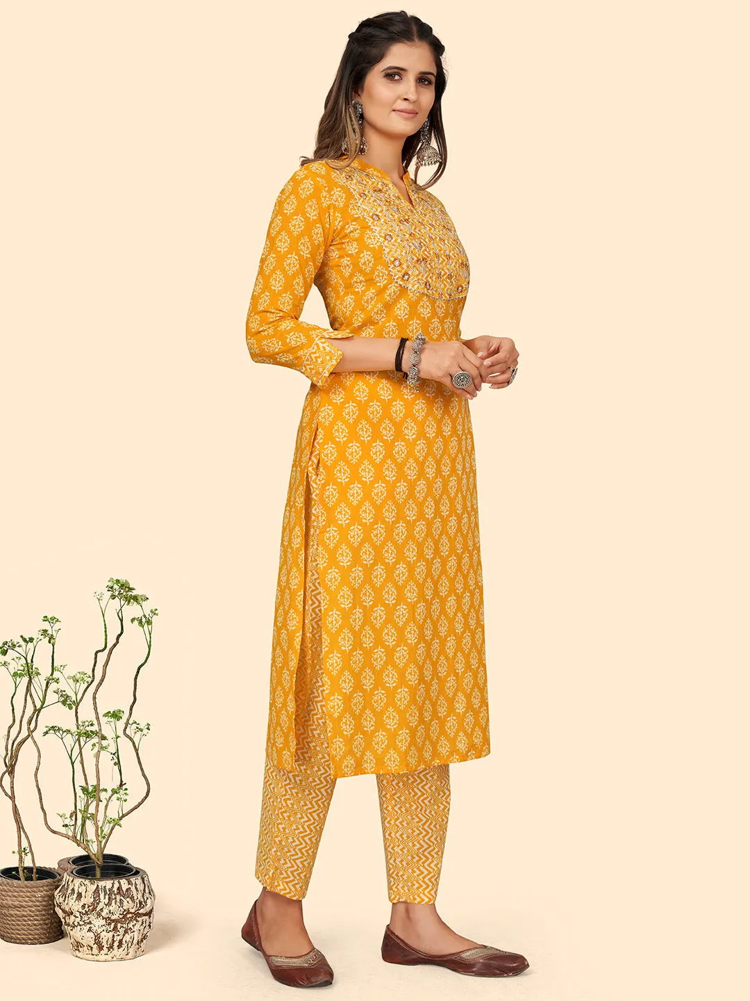 Women'S Embroidered Straight Cotton Yellow Stitched Kurta Pant With Dupatta