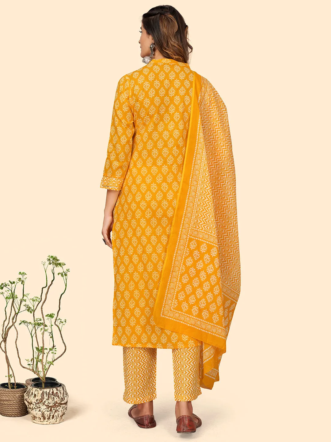 Women'S Embroidered Straight Cotton Yellow Stitched Kurta Pant With Dupatta