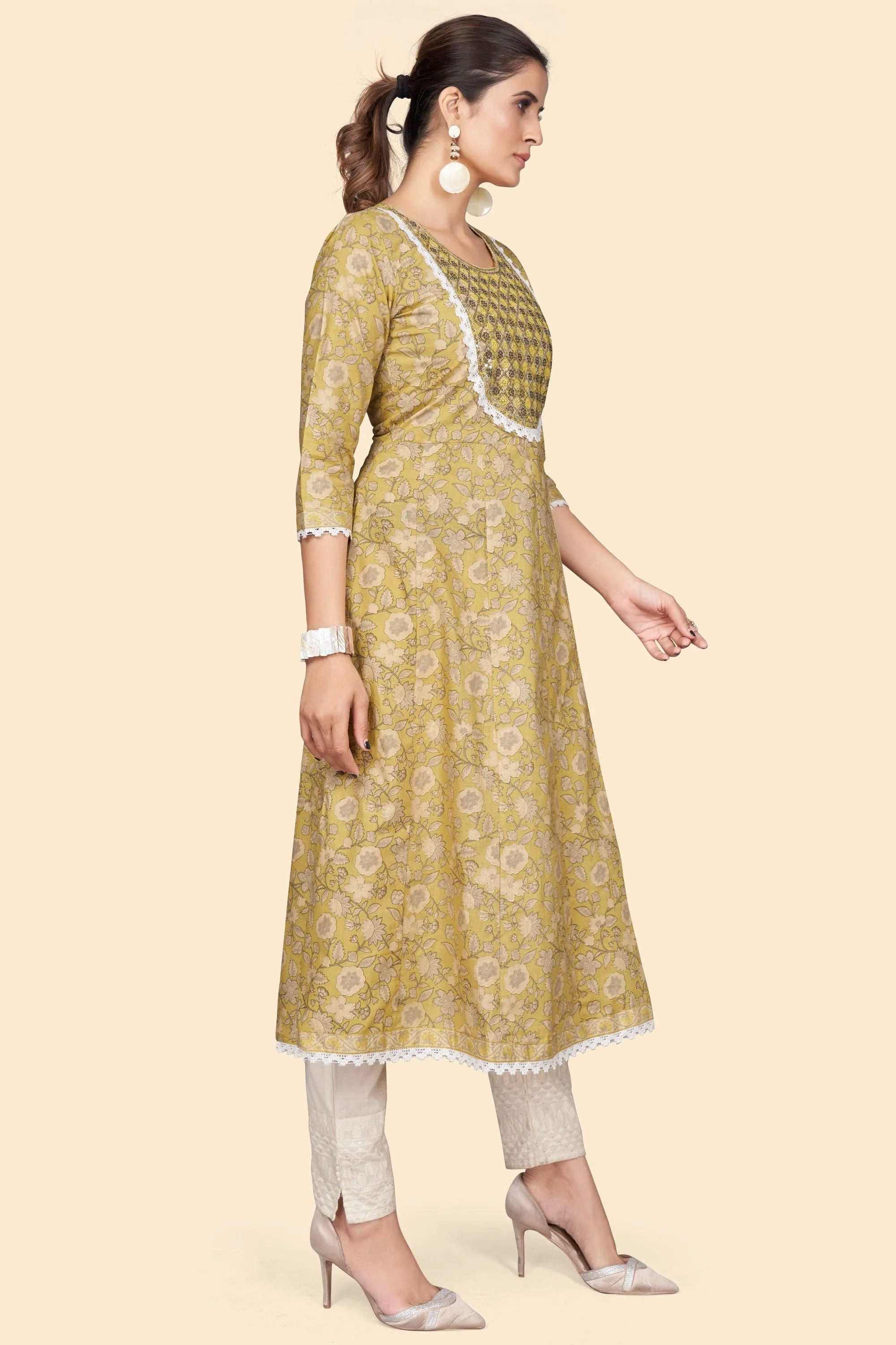 Women'S Print & Embroidered A-Line Cotton Yellow Stitched Kurta