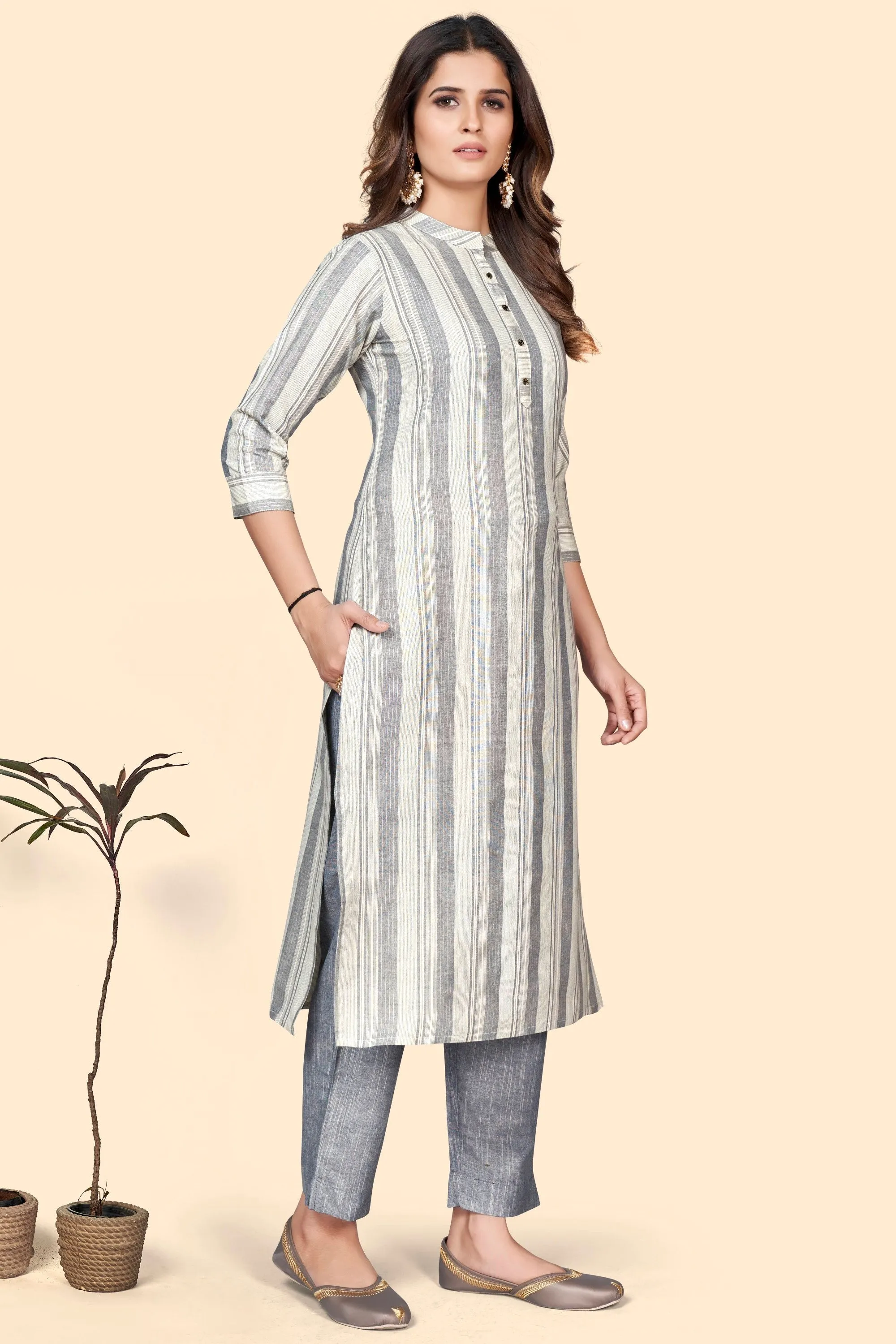 Women'S Striped Print Straight Cotton Blend Grey Stitched Kurta With Pant